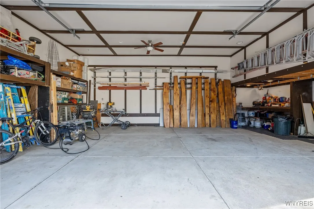 2 CAR GARAGE