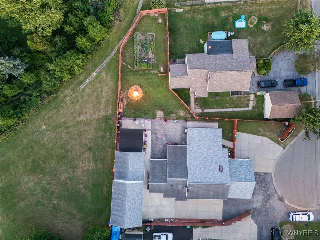 17 Redwood Drive 15, Cheektowaga, New York 14225, Cheektowaga, New York 14225, 5 Bedrooms Bedrooms, ,2 BathroomsBathrooms,Residential,For Sale,17 Redwood Drive 15, Cheektowaga, New York 14225,B1633246
