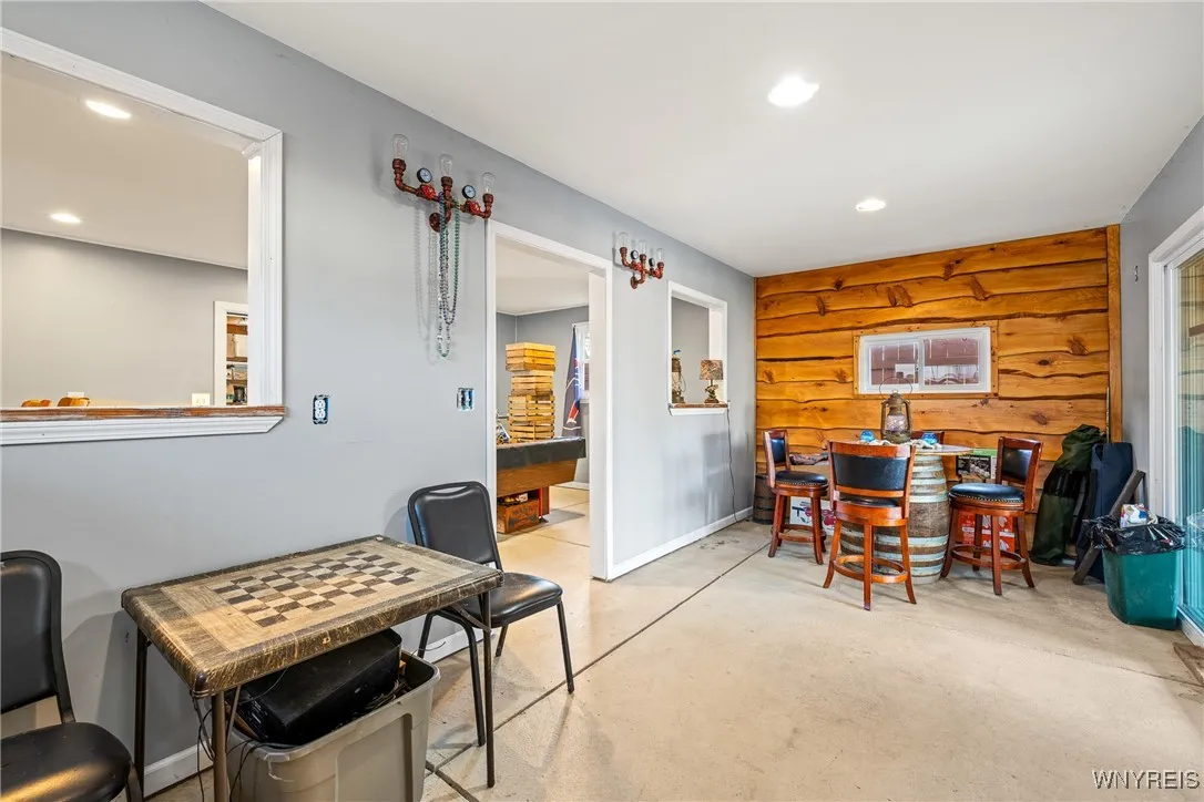 17 Redwood Drive 15, Cheektowaga, New York 14225, Cheektowaga, New York 14225, 5 Bedrooms Bedrooms, ,2 BathroomsBathrooms,Residential,For Sale,17 Redwood Drive 15, Cheektowaga, New York 14225,B1633246