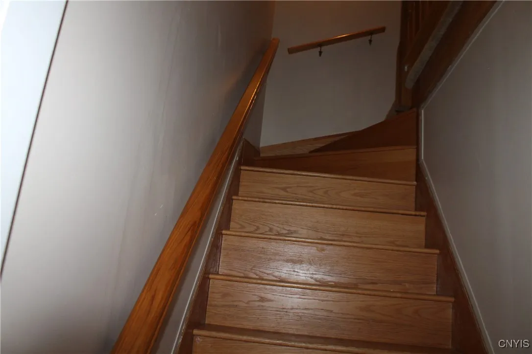 202 Monroe Street, Hounsfield, New York 13685, Hounsfield, New York 13685, 3 Bedrooms Bedrooms, 8 Rooms Rooms,2 BathroomsBathrooms,Residential Lease,For Rent,202 Monroe Street, Hounsfield, New York 13685,S1631427