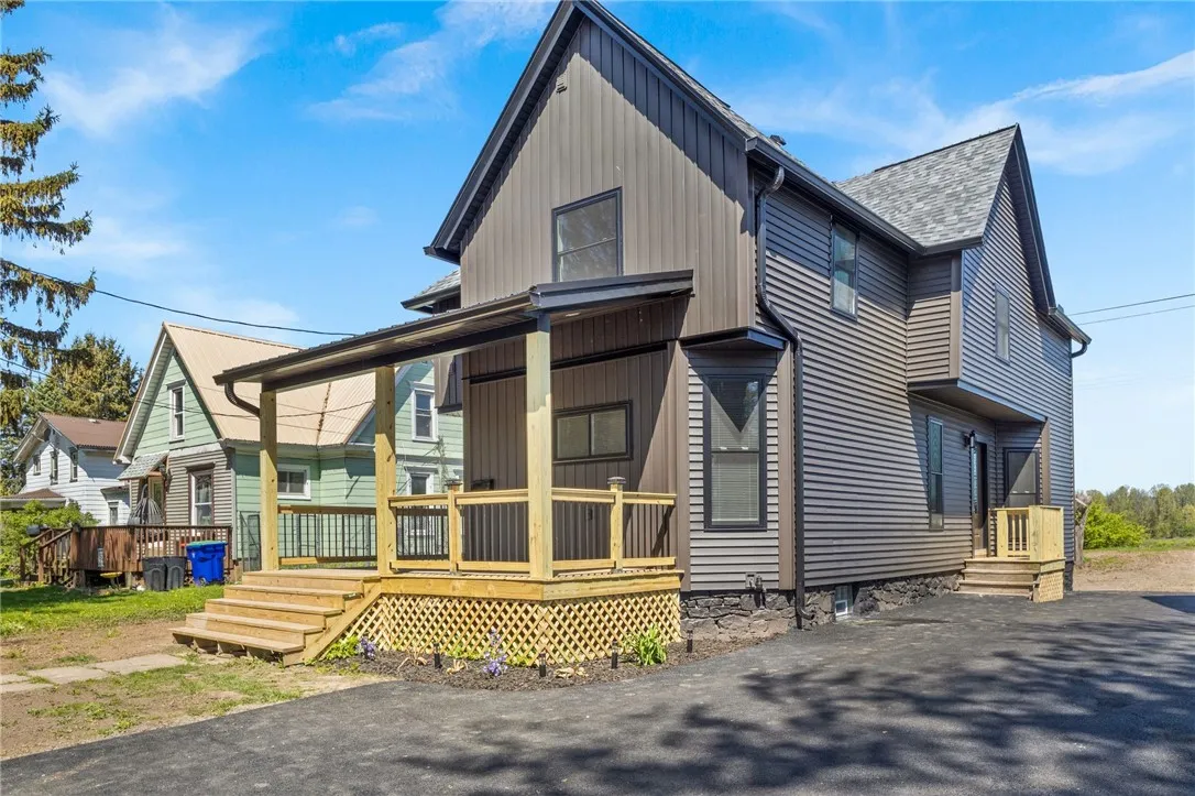339 West Bank Street, Albion, New York 14411, Albion, New York 14411, 3 Bedrooms Bedrooms, 9 Rooms Rooms,2 BathroomsBathrooms,Residential,For Sale,339 West Bank Street, Albion, New York 14411,R1633314