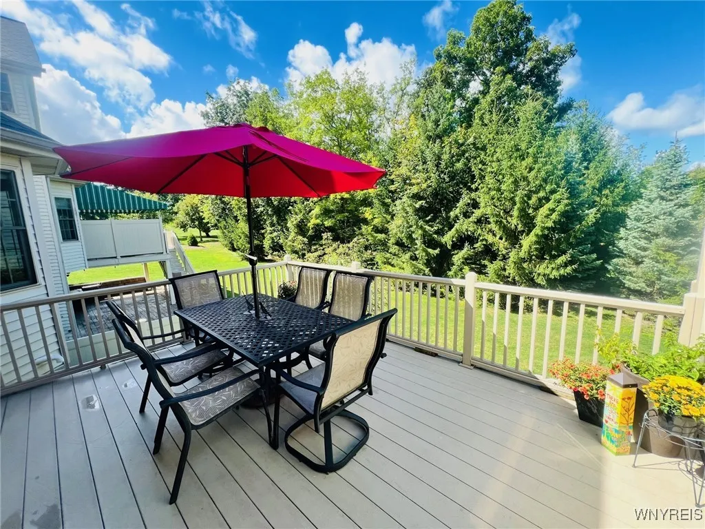 beautiful deck!