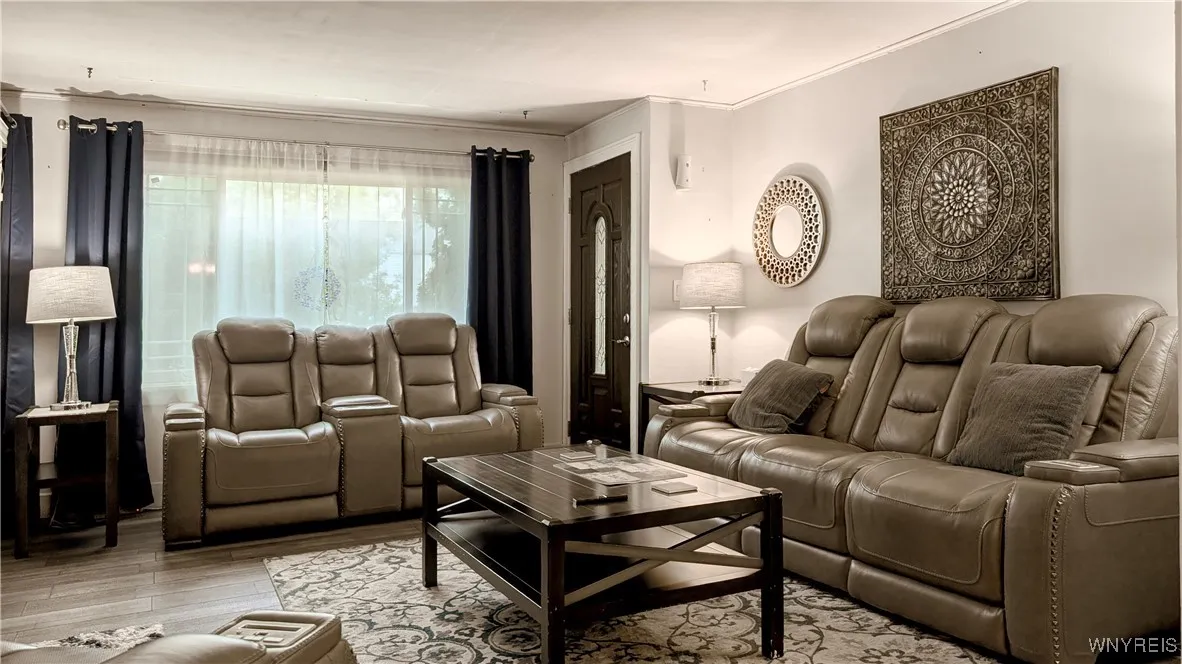 81 Knox Avenue, Buffalo, New York 14216, Buffalo, New York 14216, 2 Bedrooms Bedrooms, 6 Rooms Rooms,1 BathroomBathrooms,Residential Lease,For Rent,81 Knox Avenue, Buffalo, New York 14216,B1633193