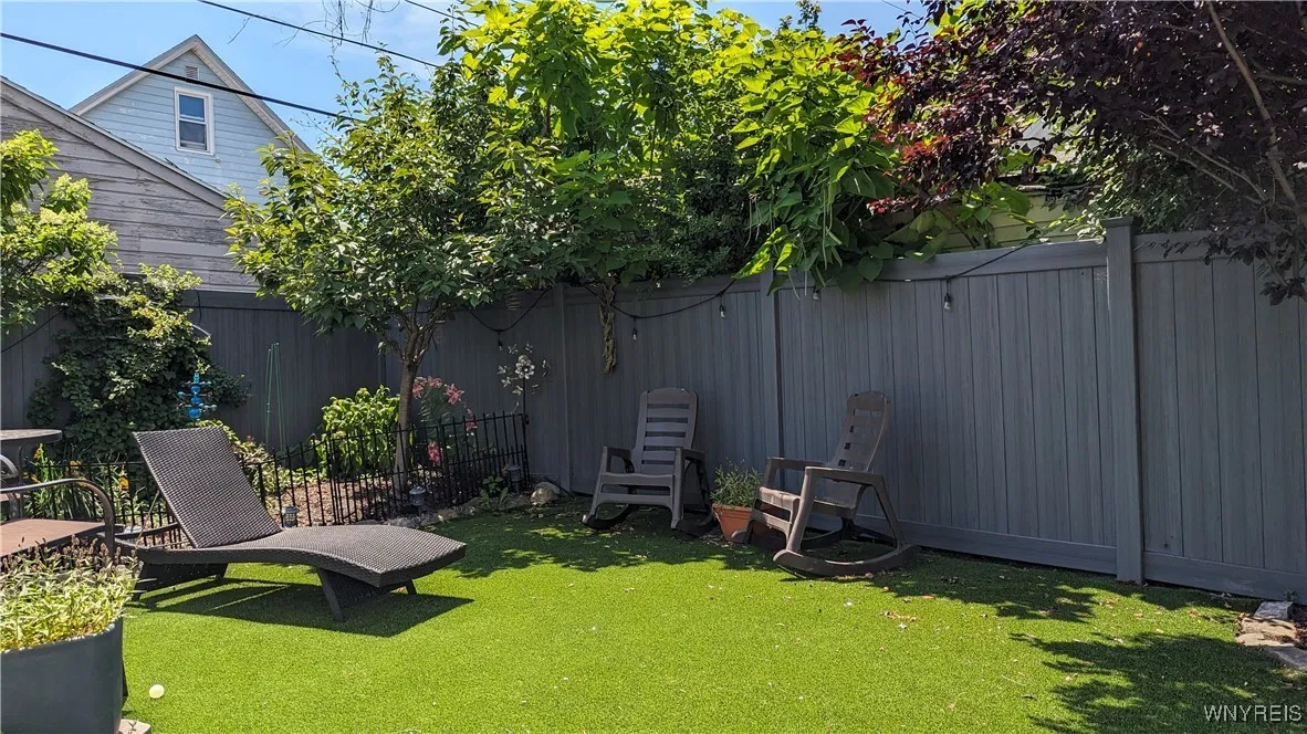 81 Knox Avenue, Buffalo, New York 14216, Buffalo, New York 14216, 2 Bedrooms Bedrooms, 6 Rooms Rooms,1 BathroomBathrooms,Residential Lease,For Rent,81 Knox Avenue, Buffalo, New York 14216,B1633193