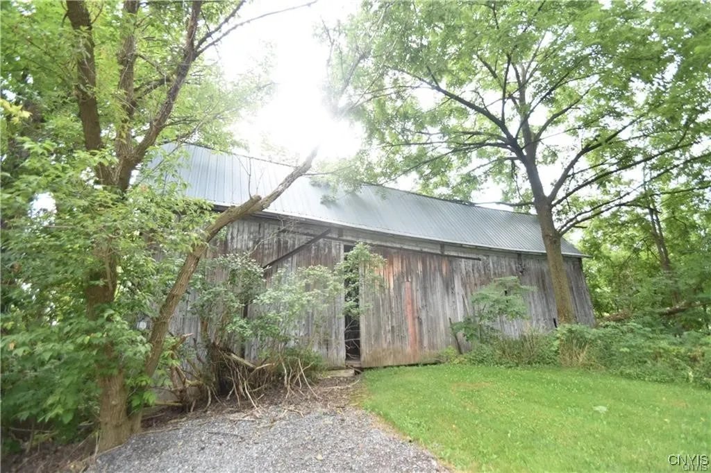 Barn