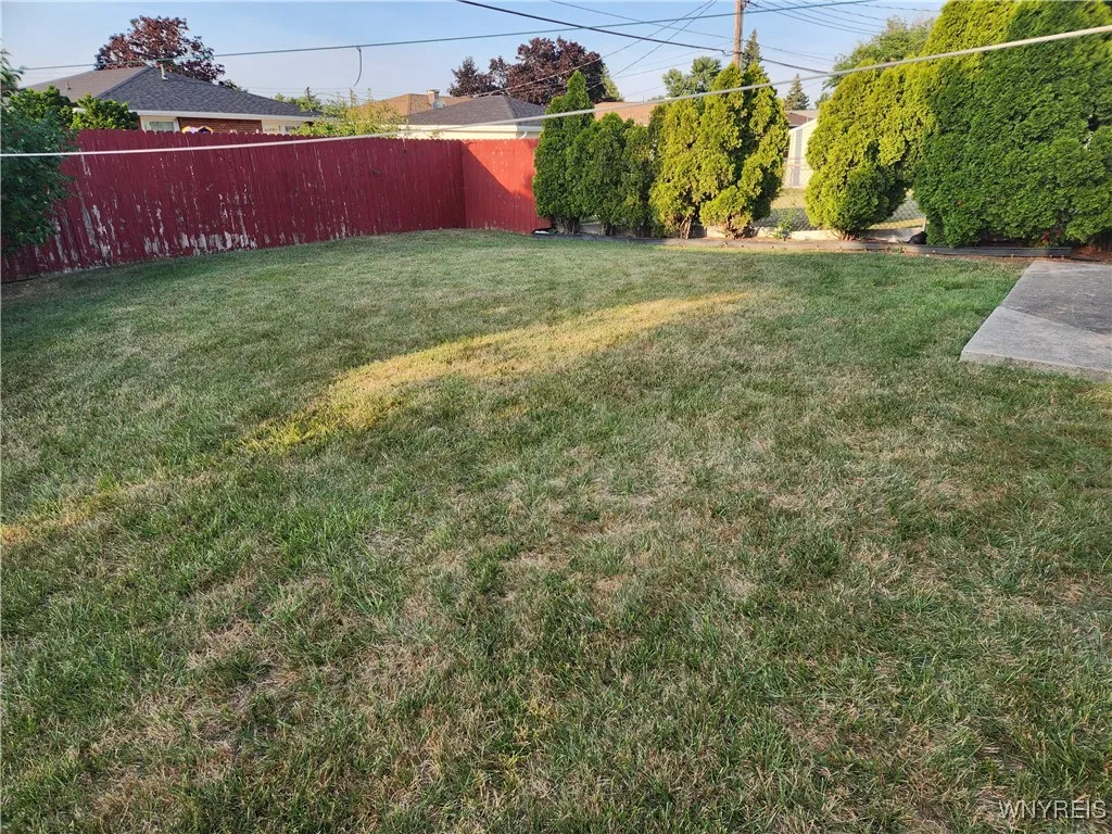 56 Oakwood Drive, Cheektowaga, New York 14227, Cheektowaga, New York 14227, 4 Bedrooms Bedrooms, 10 Rooms Rooms,2 BathroomsBathrooms,Residential,For Sale,56 Oakwood Drive, Cheektowaga, New York 14227,B1627073