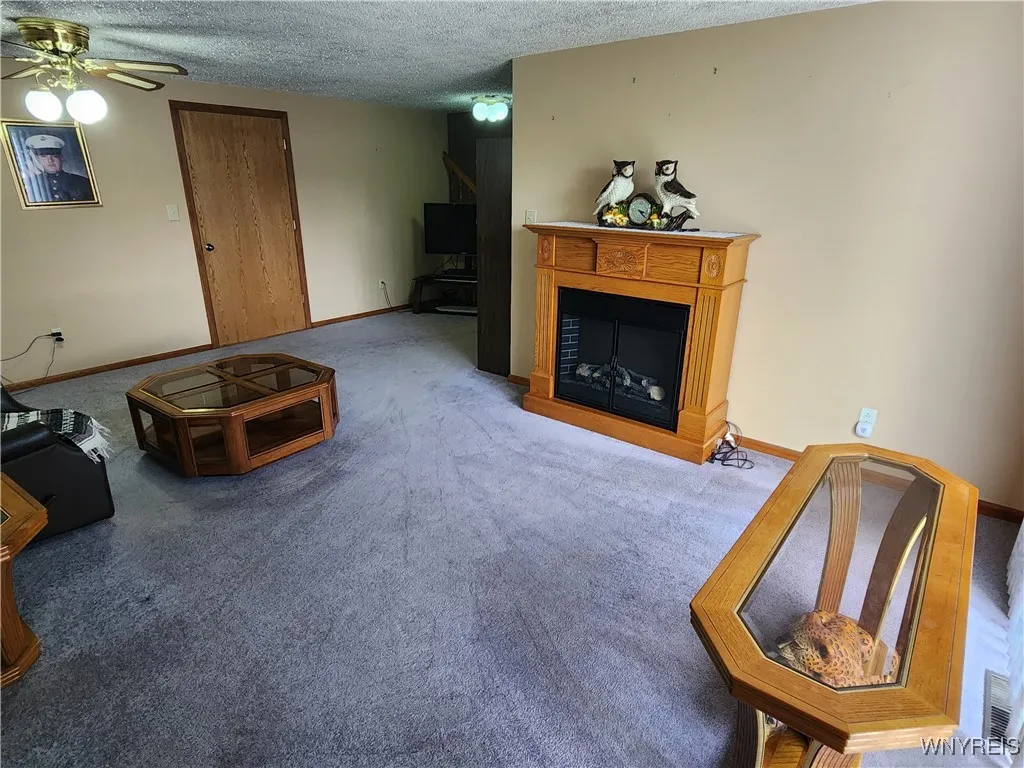 56 Oakwood Drive, Cheektowaga, New York 14227, Cheektowaga, New York 14227, 4 Bedrooms Bedrooms, 10 Rooms Rooms,2 BathroomsBathrooms,Residential,For Sale,56 Oakwood Drive, Cheektowaga, New York 14227,B1627073