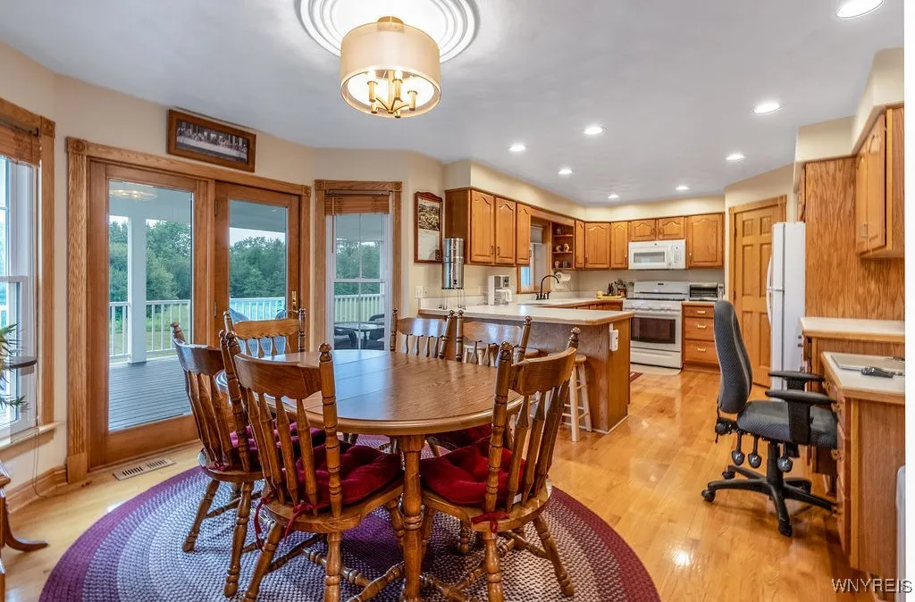 7960 Goodrich Road, Clarence, New York 14032, Clarence, New York 14032, 3 Bedrooms Bedrooms, 7 Rooms Rooms,1 BathroomBathrooms,Residential,For Sale,7960 Goodrich Road, Clarence, New York 14032,B1633218