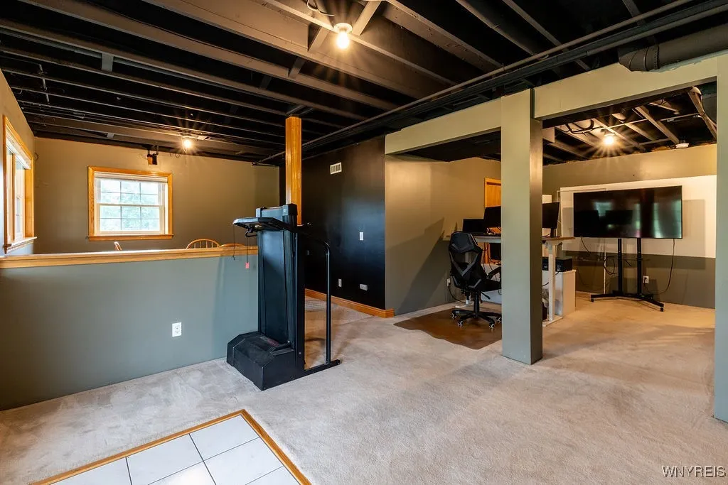 Gamer room area that can be used as a fourth bedroom.