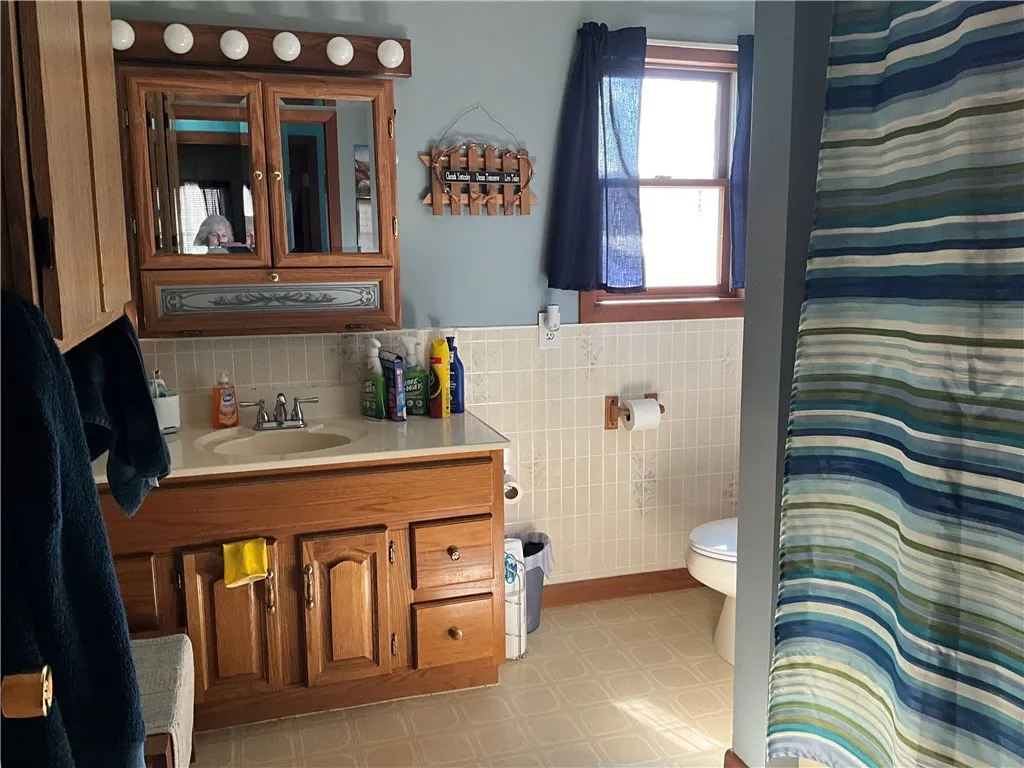 108 State Hwy 220, Smithville, New York 13841, Smithville, New York 13841, 2 Bedrooms Bedrooms, 5 Rooms Rooms,1 BathroomBathrooms,Residential,For Sale,108 State Hwy 220, Smithville, New York 13841,R1633234