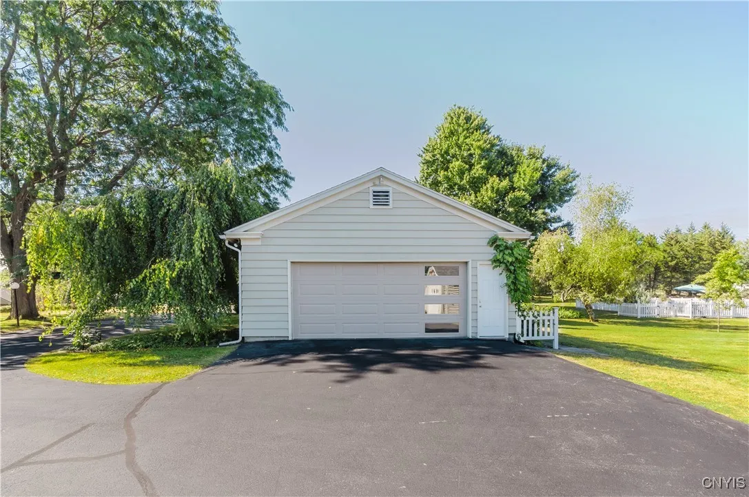 1220 Ives Street, Watertown City, New York 13601, Watertown City, New York 13601, 3 Bedrooms Bedrooms, 11 Rooms Rooms,2 BathroomsBathrooms,Residential,For Sale,1220 Ives Street, Watertown City, New York 13601,S1632347