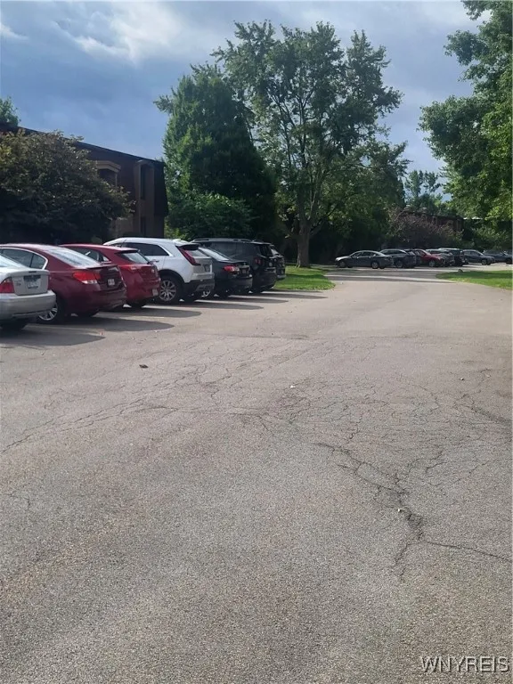 75 Greenwich Drive 1, Amherst, New York 14228, Amherst, New York 14228, 1 Bedroom Bedrooms, 5 Rooms Rooms,1 BathroomBathrooms,Residential,For Sale,75 Greenwich Drive 1, Amherst, New York 14228,B1633091