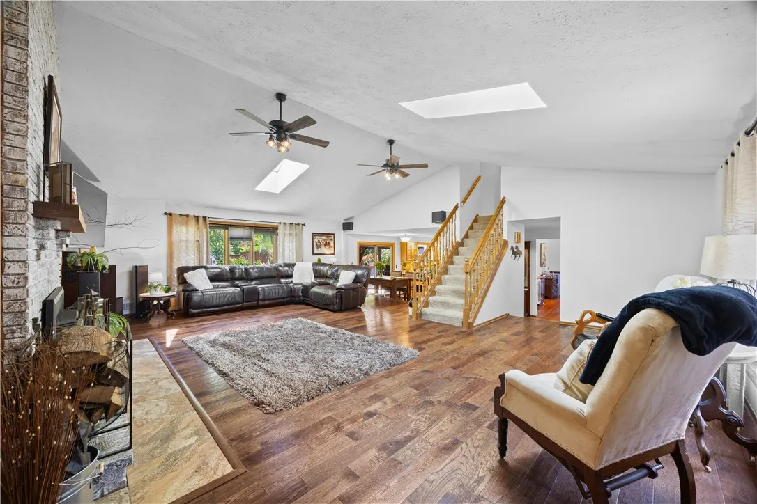 329 Widgedon Lndg, Greece, New York 14468, Greece, New York 14468, 3 Bedrooms Bedrooms, 6 Rooms Rooms,1 BathroomBathrooms,Residential,For Sale,329 Widgedon Lndg, Greece, New York 14468,R1632444
