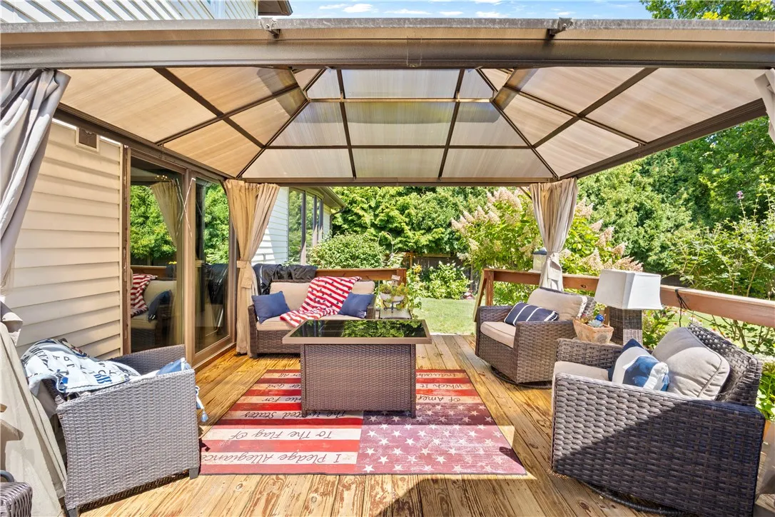 329 Widgedon Lndg, Greece, New York 14468, Greece, New York 14468, 3 Bedrooms Bedrooms, 6 Rooms Rooms,1 BathroomBathrooms,Residential,For Sale,329 Widgedon Lndg, Greece, New York 14468,R1632444