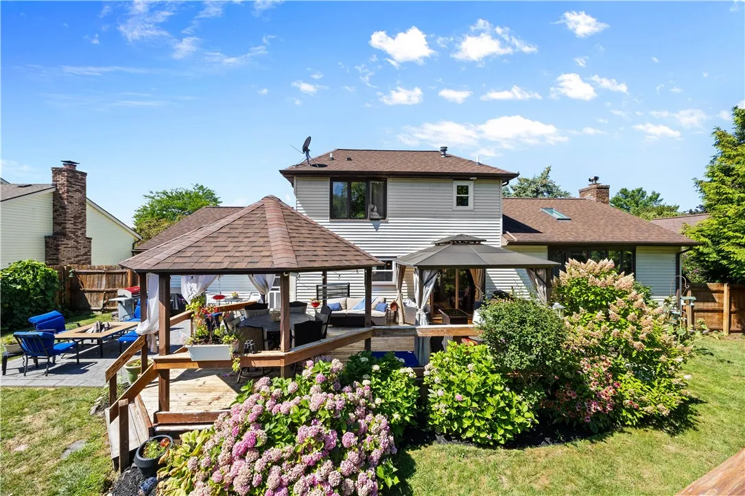 329 Widgedon Lndg, Greece, New York 14468, Greece, New York 14468, 3 Bedrooms Bedrooms, 6 Rooms Rooms,1 BathroomBathrooms,Residential,For Sale,329 Widgedon Lndg, Greece, New York 14468,R1632444