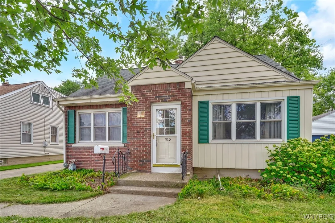 103 Chaplin Drive, Tonawanda, New York 14223, Tonawanda, New York 14223, 3 Bedrooms Bedrooms, 7 Rooms Rooms,2 BathroomsBathrooms,Residential,For Sale,103 Chaplin Drive, Tonawanda, New York 14223,0,B1633209