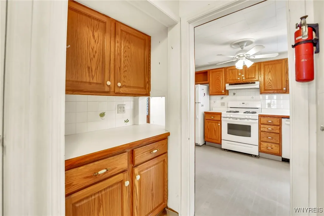 103 Chaplin Drive, Tonawanda, New York 14223, Tonawanda, New York 14223, 3 Bedrooms Bedrooms, 7 Rooms Rooms,2 BathroomsBathrooms,Residential,For Sale,103 Chaplin Drive, Tonawanda, New York 14223,0,B1633209