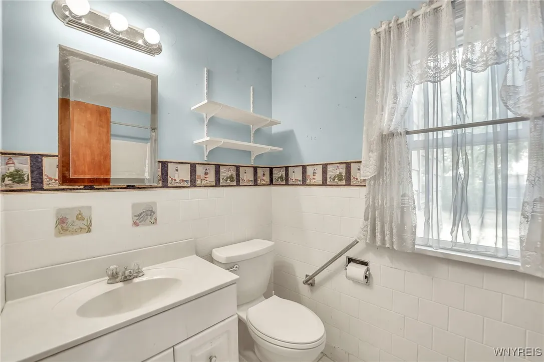 103 Chaplin Drive, Tonawanda, New York 14223, Tonawanda, New York 14223, 3 Bedrooms Bedrooms, 7 Rooms Rooms,2 BathroomsBathrooms,Residential,For Sale,103 Chaplin Drive, Tonawanda, New York 14223,0,B1633209