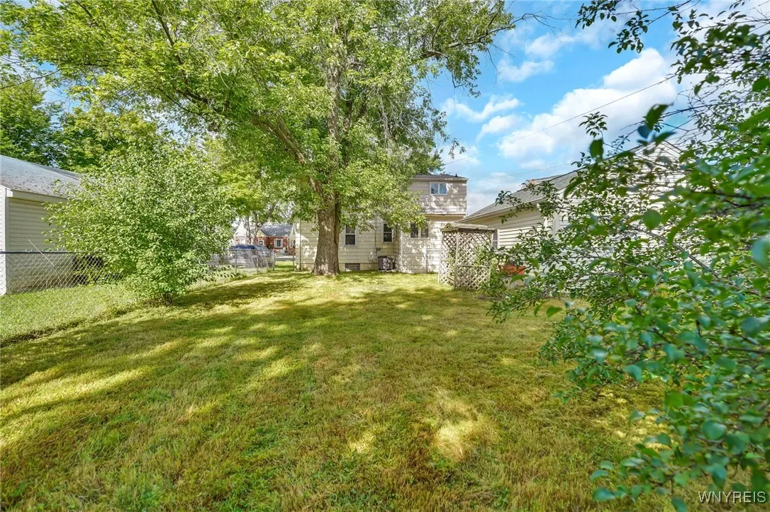 103 Chaplin Drive, Tonawanda, New York 14223, Tonawanda, New York 14223, 3 Bedrooms Bedrooms, 7 Rooms Rooms,2 BathroomsBathrooms,Residential,For Sale,103 Chaplin Drive, Tonawanda, New York 14223,0,B1633209