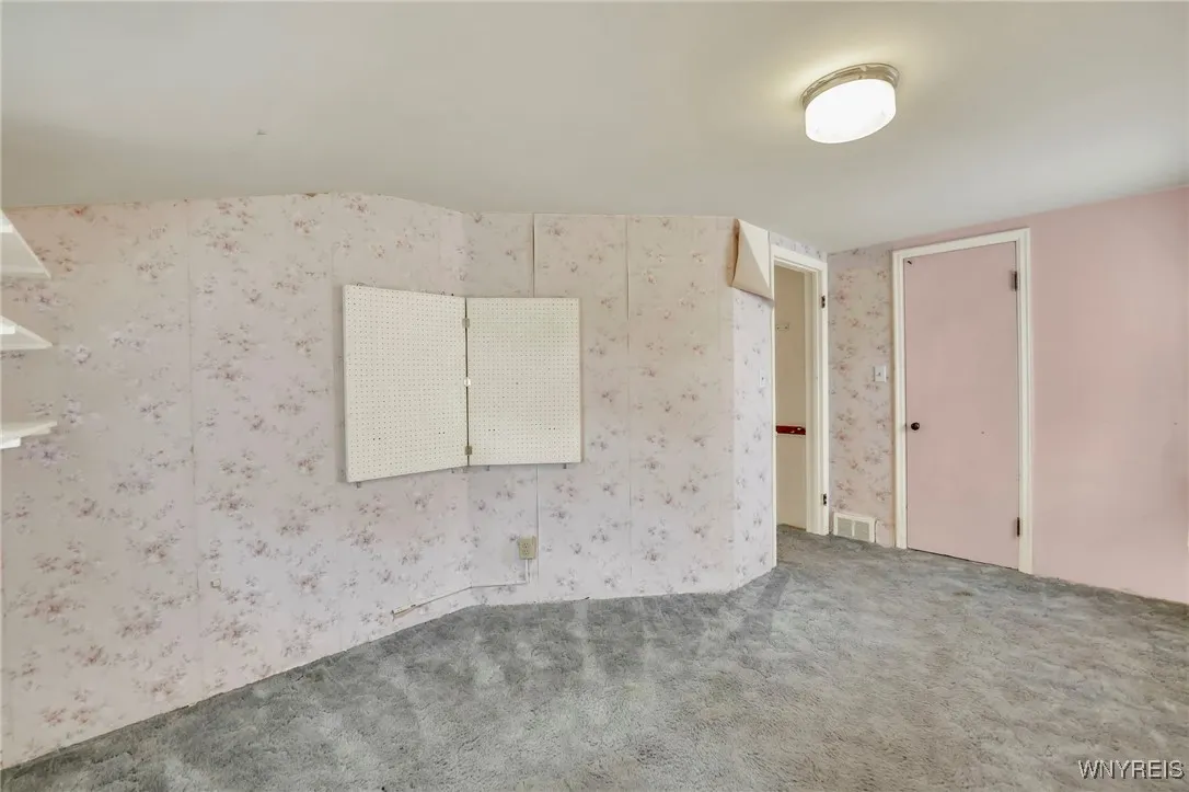 103 Chaplin Drive, Tonawanda, New York 14223, Tonawanda, New York 14223, 3 Bedrooms Bedrooms, 7 Rooms Rooms,2 BathroomsBathrooms,Residential,For Sale,103 Chaplin Drive, Tonawanda, New York 14223,0,B1633209