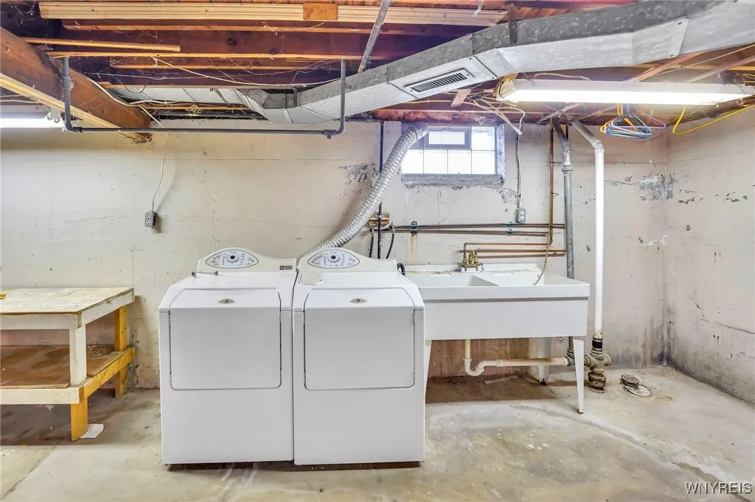 103 Chaplin Drive, Tonawanda, New York 14223, Tonawanda, New York 14223, 3 Bedrooms Bedrooms, 7 Rooms Rooms,2 BathroomsBathrooms,Residential,For Sale,103 Chaplin Drive, Tonawanda, New York 14223,0,B1633209