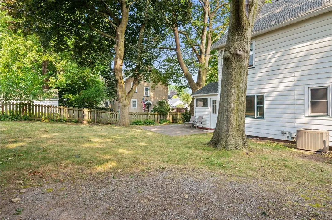 297 Spencer Road, Irondequoit, New York 14609, Irondequoit, New York 14609, 3 Bedrooms Bedrooms, 9 Rooms Rooms,1 BathroomBathrooms,Residential Lease,For Rent,297 Spencer Road, Irondequoit, New York 14609,R1633367