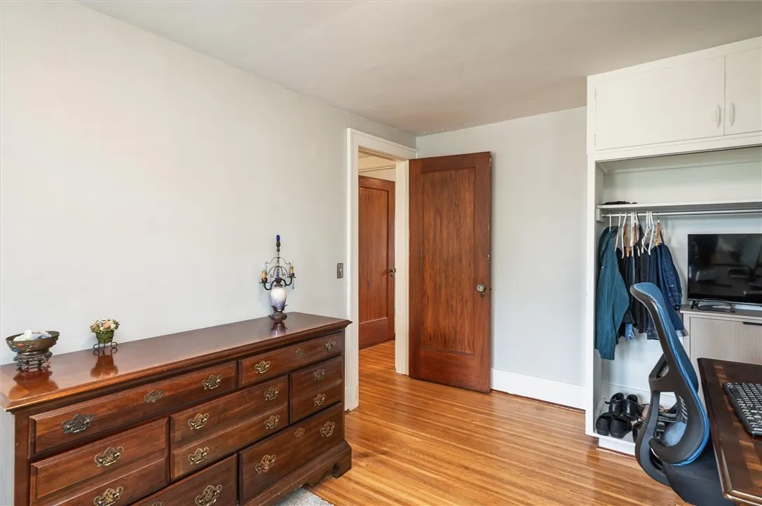 297 Spencer Road, Irondequoit, New York 14609, Irondequoit, New York 14609, 3 Bedrooms Bedrooms, 9 Rooms Rooms,1 BathroomBathrooms,Residential Lease,For Rent,297 Spencer Road, Irondequoit, New York 14609,R1633367