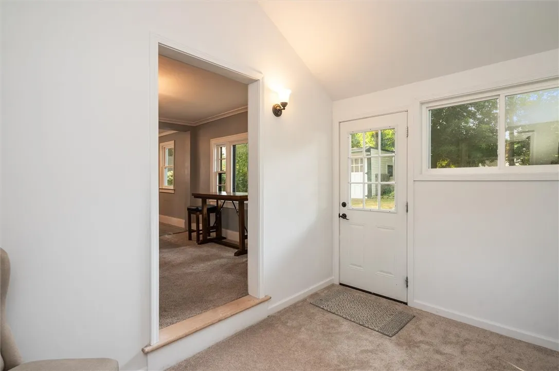 297 Spencer Road, Irondequoit, New York 14609, Irondequoit, New York 14609, 3 Bedrooms Bedrooms, 9 Rooms Rooms,1 BathroomBathrooms,Residential Lease,For Rent,297 Spencer Road, Irondequoit, New York 14609,R1633367