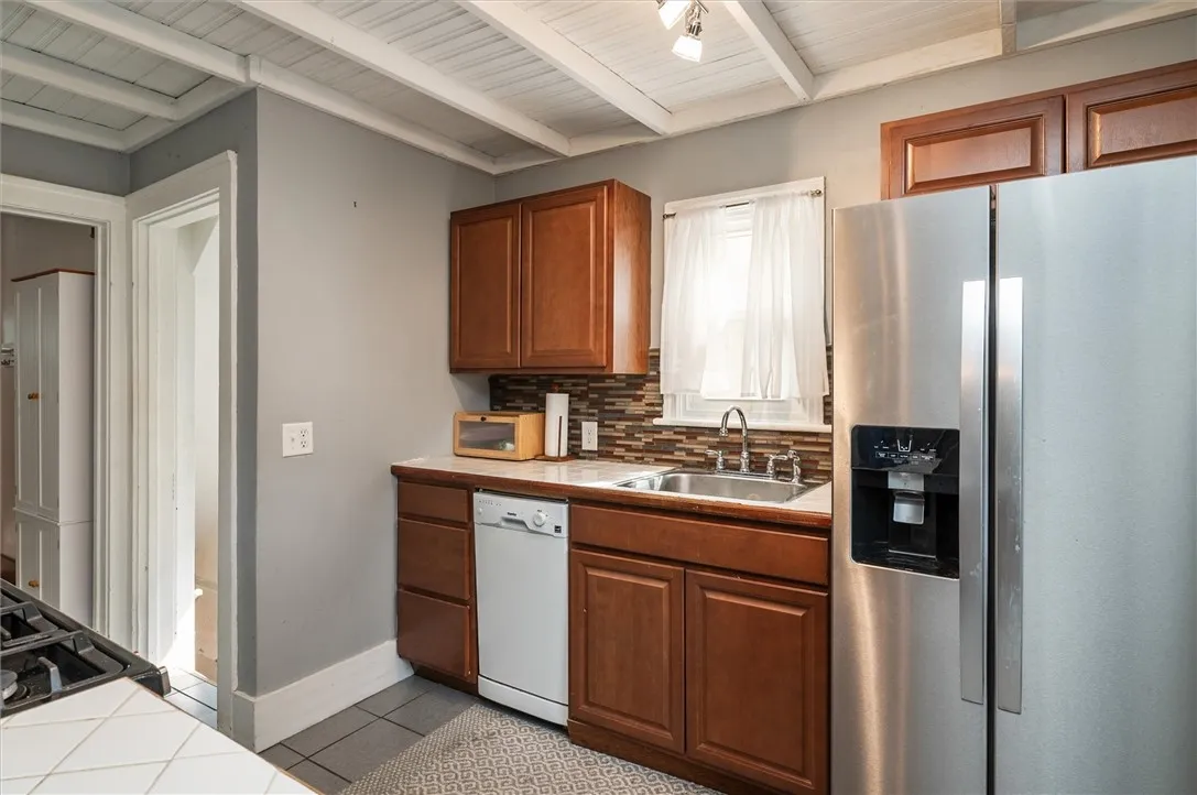 297 Spencer Road, Irondequoit, New York 14609, Irondequoit, New York 14609, 3 Bedrooms Bedrooms, 9 Rooms Rooms,1 BathroomBathrooms,Residential Lease,For Rent,297 Spencer Road, Irondequoit, New York 14609,R1633367