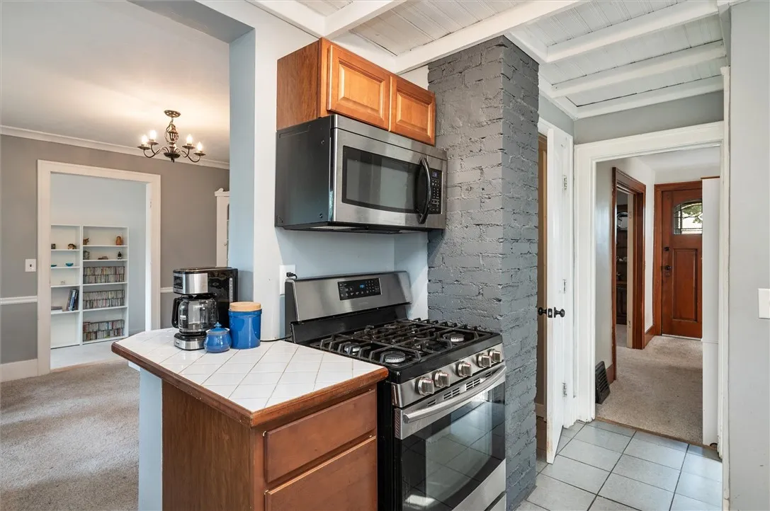 297 Spencer Road, Irondequoit, New York 14609, Irondequoit, New York 14609, 3 Bedrooms Bedrooms, 9 Rooms Rooms,1 BathroomBathrooms,Residential Lease,For Rent,297 Spencer Road, Irondequoit, New York 14609,R1633367