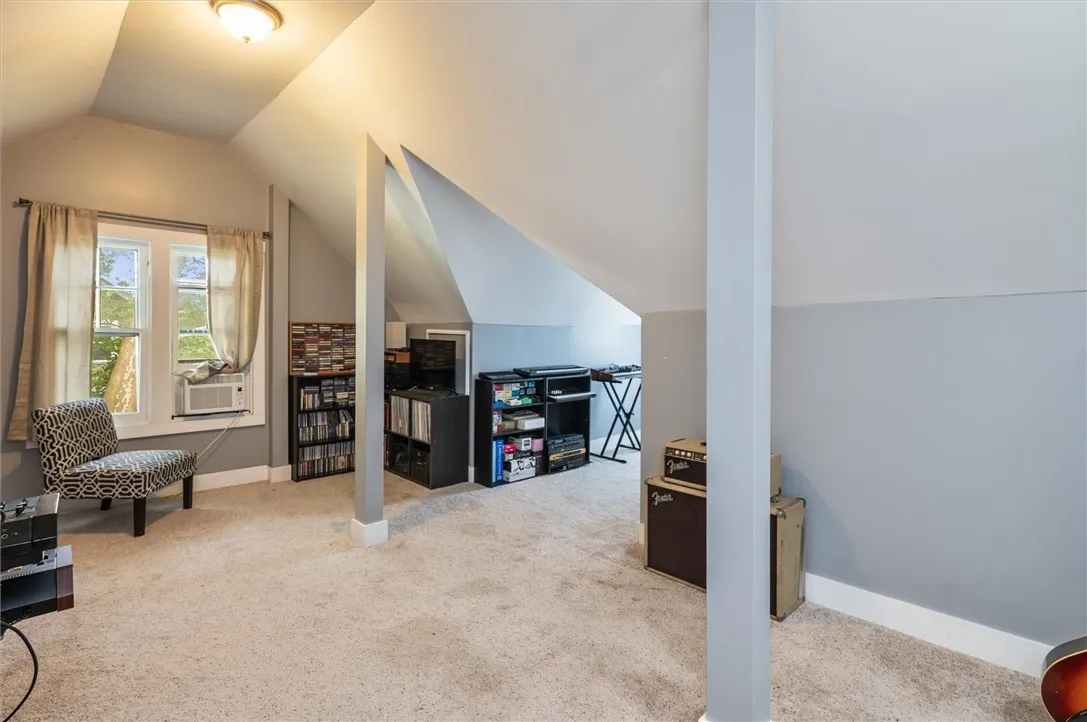297 Spencer Road, Irondequoit, New York 14609, Irondequoit, New York 14609, 3 Bedrooms Bedrooms, 9 Rooms Rooms,1 BathroomBathrooms,Residential Lease,For Rent,297 Spencer Road, Irondequoit, New York 14609,R1633367