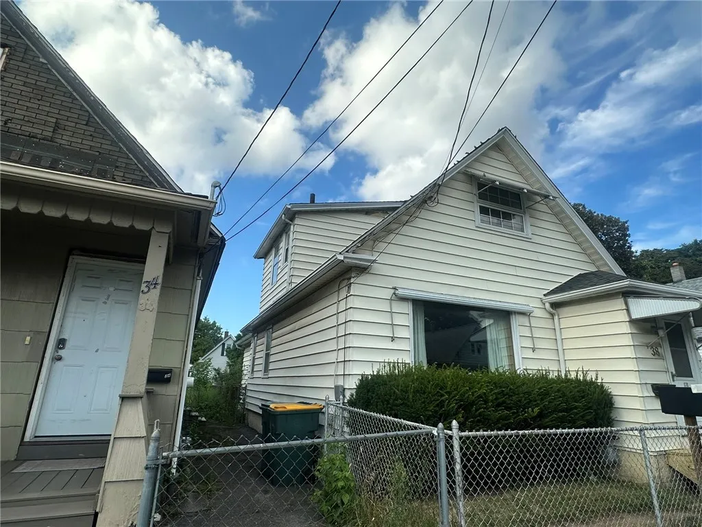 38 Sobieski Street, Rochester, New York 14621, Rochester, New York 14621, 4 Bedrooms Bedrooms, 7 Rooms Rooms,1 BathroomBathrooms,Residential,For Sale,38 Sobieski Street, Rochester, New York 14621,R1633370