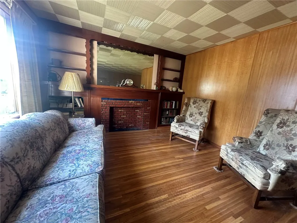 38 Sobieski Street, Rochester, New York 14621, Rochester, New York 14621, 4 Bedrooms Bedrooms, 7 Rooms Rooms,1 BathroomBathrooms,Residential,For Sale,38 Sobieski Street, Rochester, New York 14621,R1633370