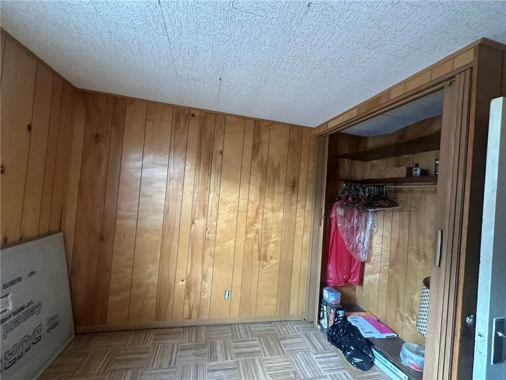 38 Sobieski Street, Rochester, New York 14621, Rochester, New York 14621, 4 Bedrooms Bedrooms, 7 Rooms Rooms,1 BathroomBathrooms,Residential,For Sale,38 Sobieski Street, Rochester, New York 14621,R1633370