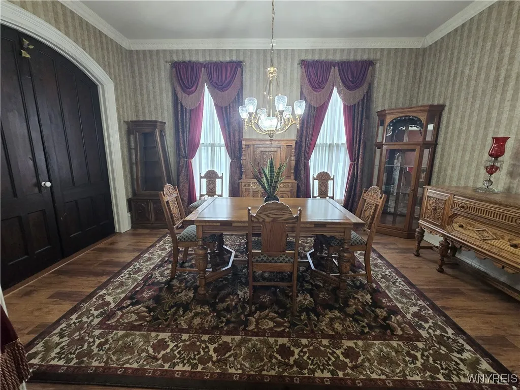 Formal dining room