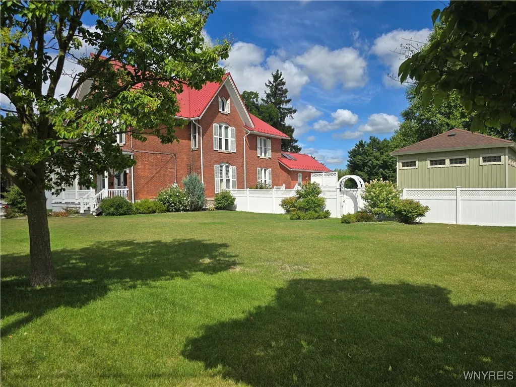 37 State Street, Royalton, New York 14105, Royalton, New York 14105, 5 Bedrooms Bedrooms, 12 Rooms Rooms,3 BathroomsBathrooms,Residential,For Sale,37 State Street, Royalton, New York 14105,B1633350