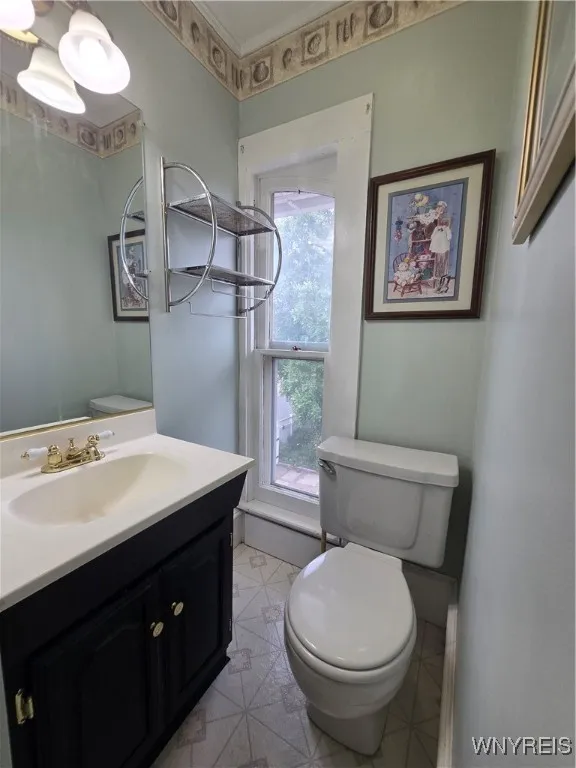 2nd floor full bath