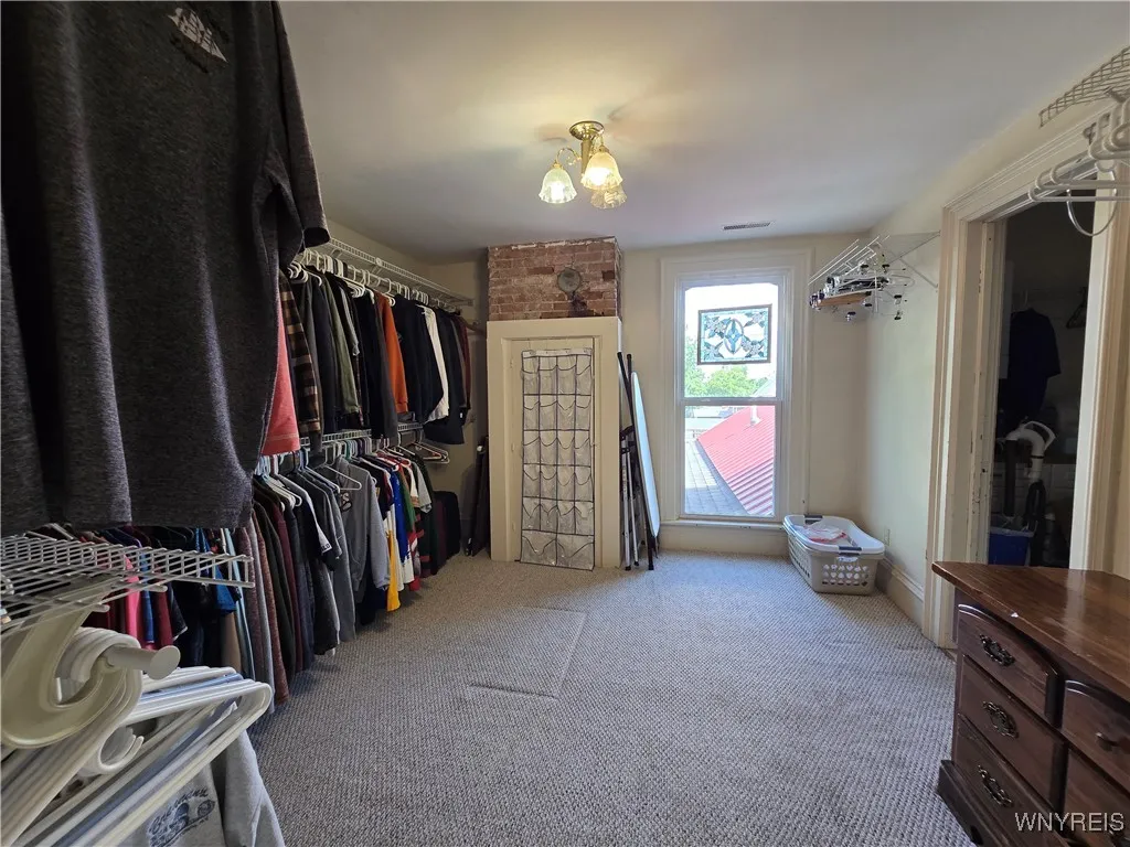 walk-in closet