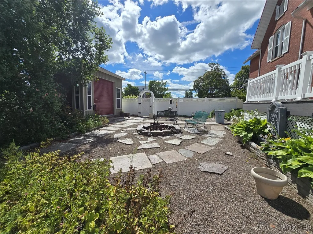 37 State Street, Royalton, New York 14105, Royalton, New York 14105, 5 Bedrooms Bedrooms, 12 Rooms Rooms,3 BathroomsBathrooms,Residential,For Sale,37 State Street, Royalton, New York 14105,B1633350