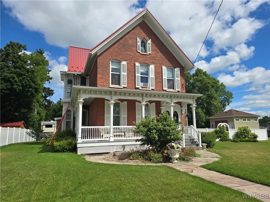 37 State Street, Royalton, New York 14105, Royalton, New York 14105, 5 Bedrooms Bedrooms, 12 Rooms Rooms,3 BathroomsBathrooms,Residential,For Sale,37 State Street, Royalton, New York 14105,B1633350