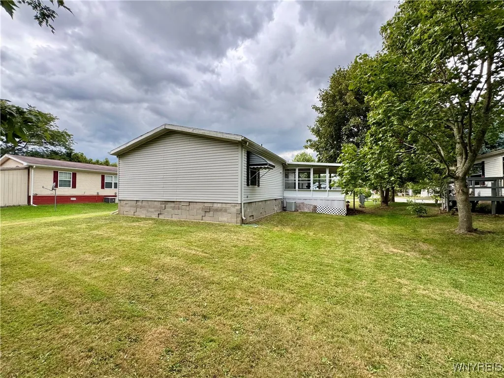 6250 Corwin, Newfane, New York 14108, Newfane, New York 14108, 3 Bedrooms Bedrooms, 8 Rooms Rooms,2 BathroomsBathrooms,Residential,For Sale,6250 Corwin, Newfane, New York 14108,B1633376