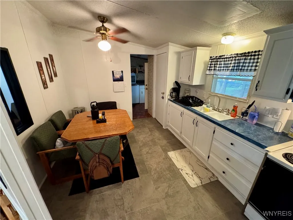 6250 Corwin, Newfane, New York 14108, Newfane, New York 14108, 3 Bedrooms Bedrooms, 8 Rooms Rooms,2 BathroomsBathrooms,Residential,For Sale,6250 Corwin, Newfane, New York 14108,B1633376