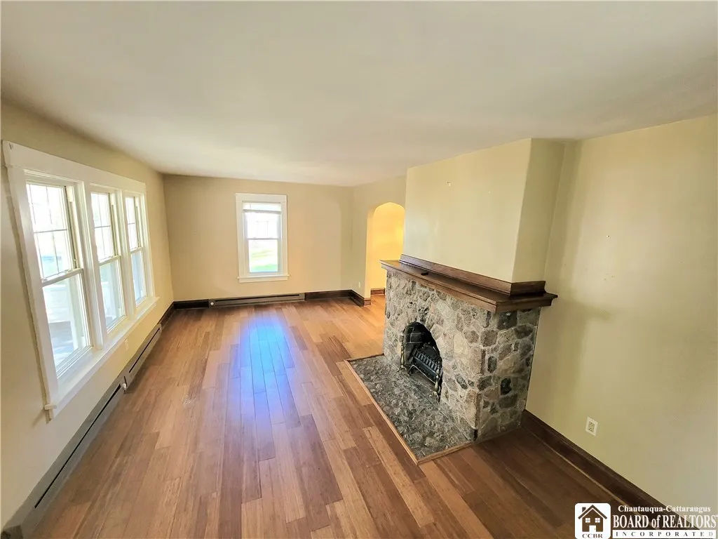 24 Meadow Lane, Jamestown, New York 14701, Jamestown, New York 14701, 3 Bedrooms Bedrooms, 8 Rooms Rooms,2 BathroomsBathrooms,Residential,For Sale,24 Meadow Lane, Jamestown, New York 14701,R1633375