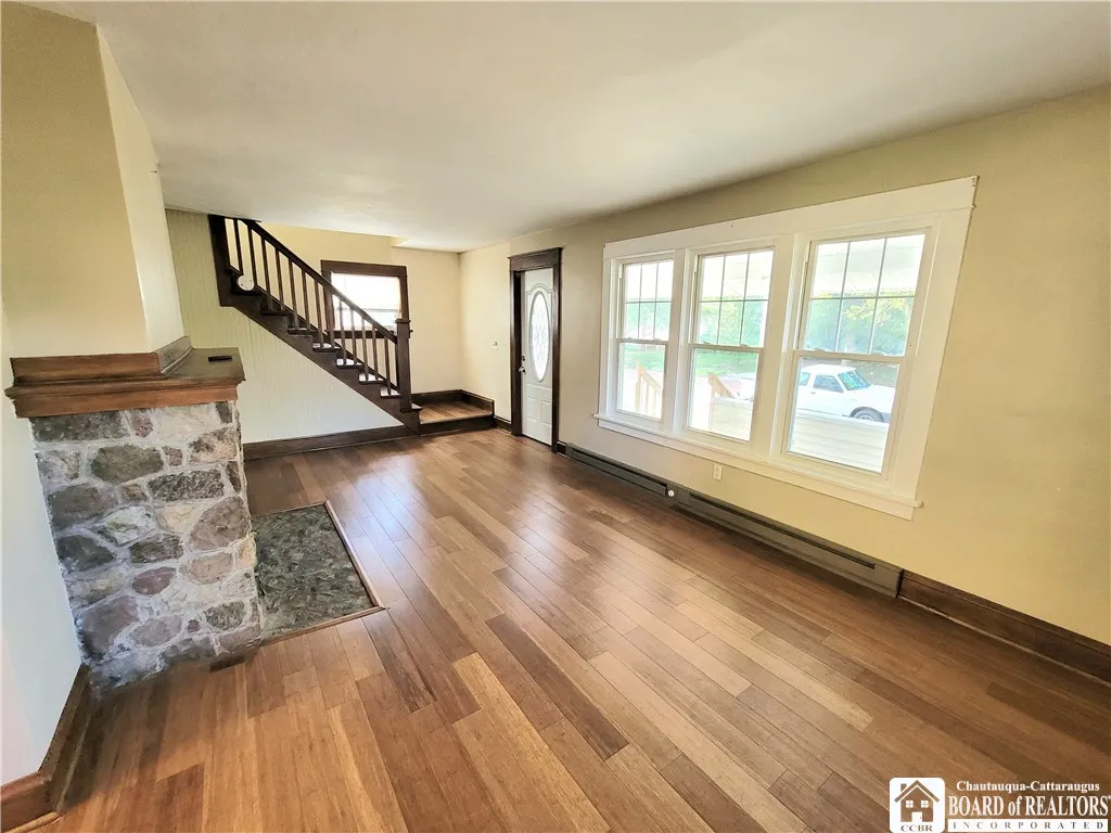 24 Meadow Lane, Jamestown, New York 14701, Jamestown, New York 14701, 3 Bedrooms Bedrooms, 8 Rooms Rooms,2 BathroomsBathrooms,Residential,For Sale,24 Meadow Lane, Jamestown, New York 14701,R1633375