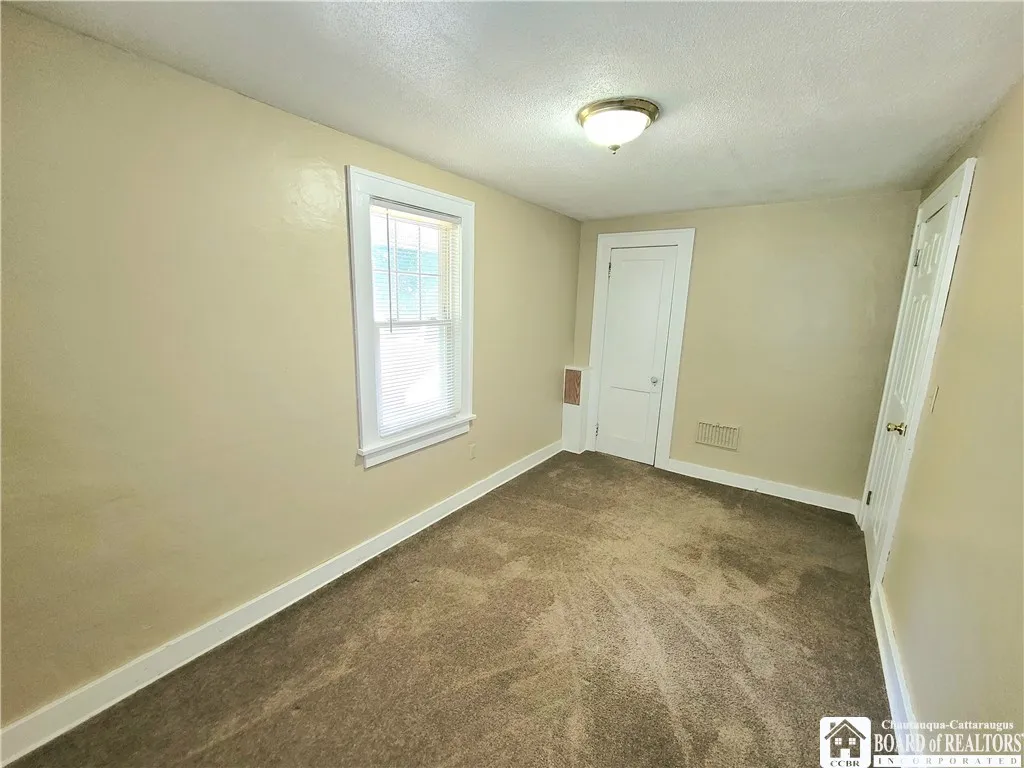24 Meadow Lane, Jamestown, New York 14701, Jamestown, New York 14701, 3 Bedrooms Bedrooms, 8 Rooms Rooms,2 BathroomsBathrooms,Residential,For Sale,24 Meadow Lane, Jamestown, New York 14701,R1633375