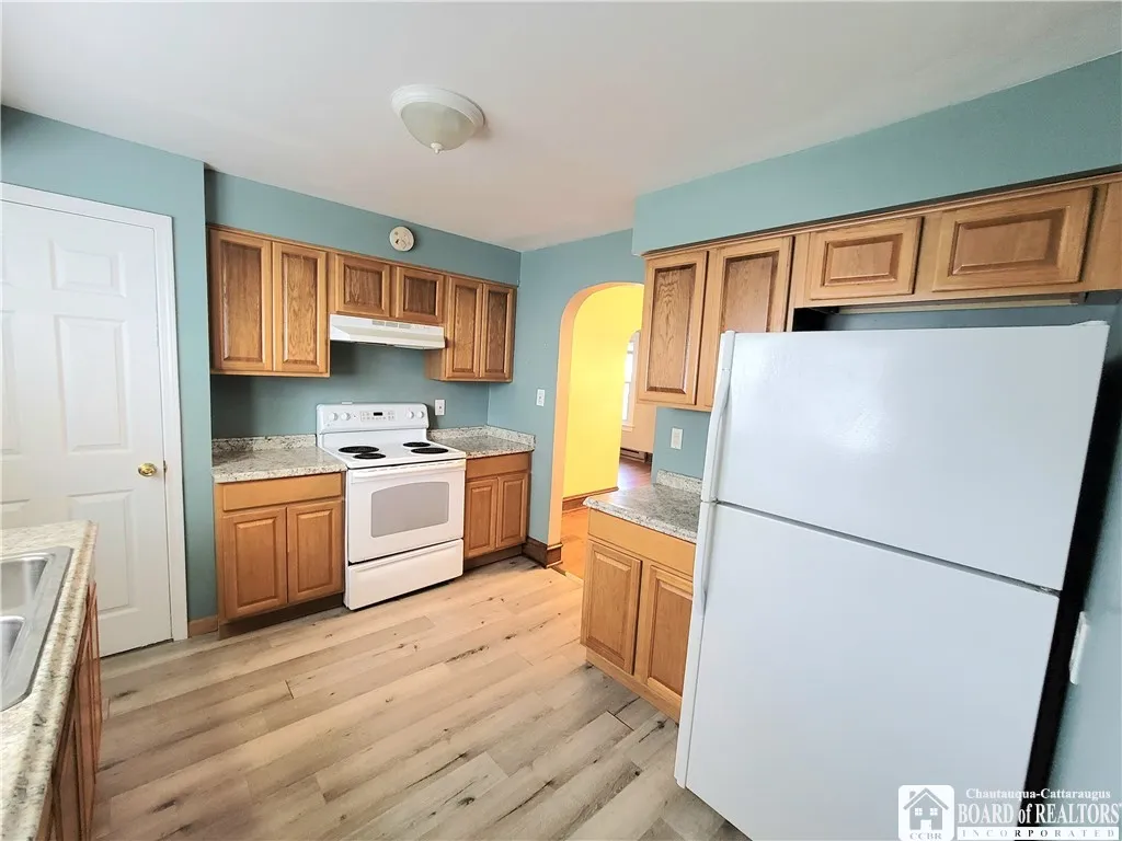 24 Meadow Lane, Jamestown, New York 14701, Jamestown, New York 14701, 3 Bedrooms Bedrooms, 8 Rooms Rooms,2 BathroomsBathrooms,Residential,For Sale,24 Meadow Lane, Jamestown, New York 14701,R1633375
