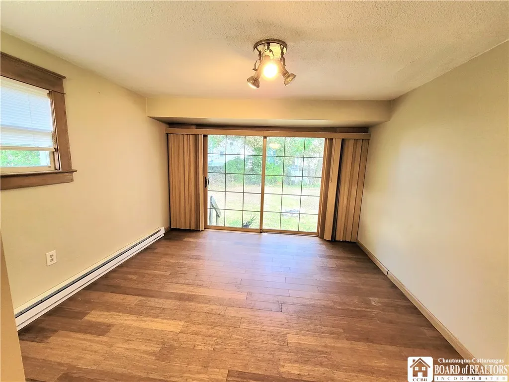 24 Meadow Lane, Jamestown, New York 14701, Jamestown, New York 14701, 3 Bedrooms Bedrooms, 8 Rooms Rooms,2 BathroomsBathrooms,Residential,For Sale,24 Meadow Lane, Jamestown, New York 14701,R1633375