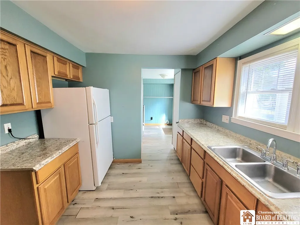 24 Meadow Lane, Jamestown, New York 14701, Jamestown, New York 14701, 3 Bedrooms Bedrooms, 8 Rooms Rooms,2 BathroomsBathrooms,Residential,For Sale,24 Meadow Lane, Jamestown, New York 14701,R1633375