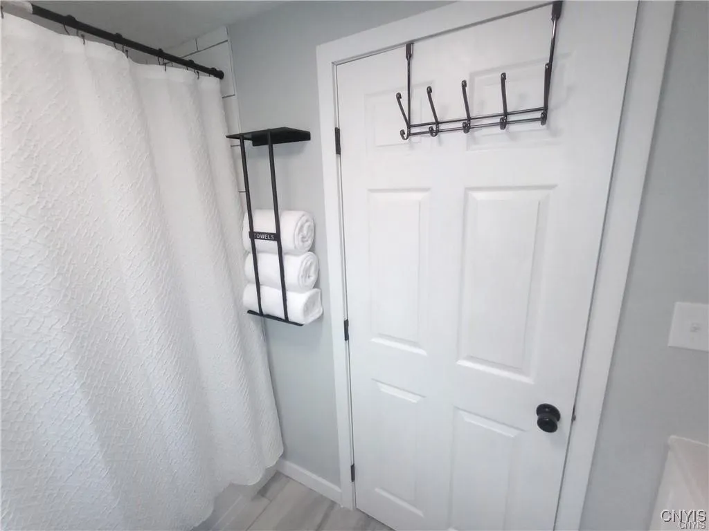 7491 West Murray Drive, Cicero, New York 13039, Cicero, New York 13039, 4 Bedrooms Bedrooms, 11 Rooms Rooms,3 BathroomsBathrooms,Residential Lease,For Rent,7491 West Murray Drive, Cicero, New York 13039,S1633382