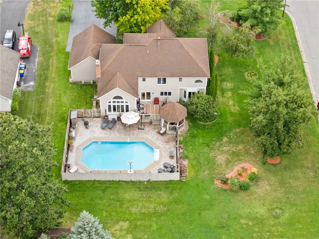 1 Perriwinkle Way, Penfield, New York 14580, Penfield, New York 14580, 5 Bedrooms Bedrooms, 13 Rooms Rooms,3 BathroomsBathrooms,Residential,For Sale,1 Perriwinkle Way, Penfield, New York 14580,R1632682